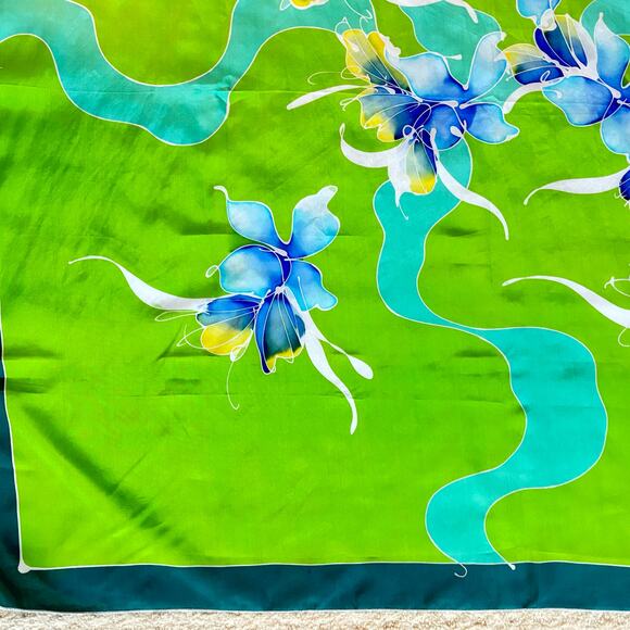 Silky scarf brilliant green & blue floral large square mod art-to-wear vintage - Picture 5 of 8